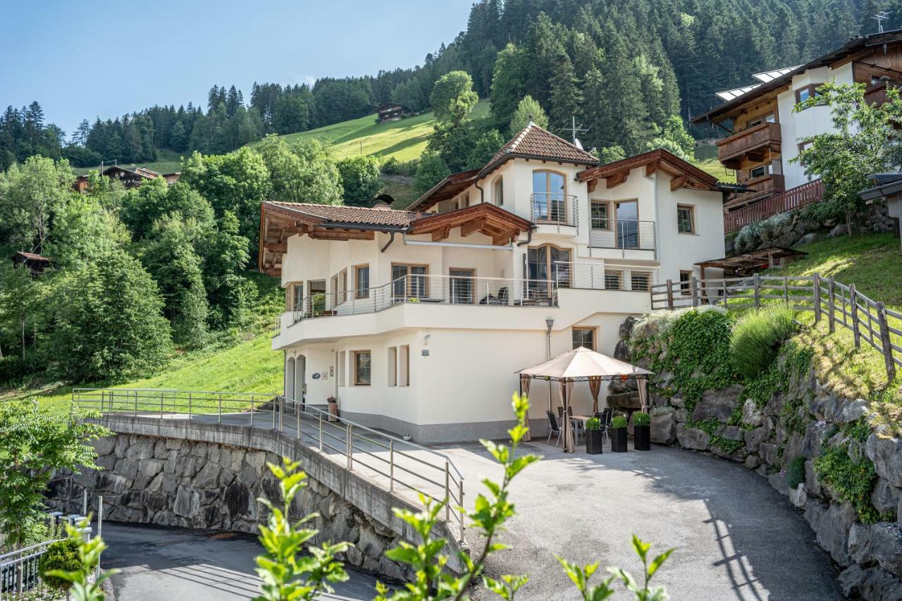 Monis Apartment Ramsau im Zillertal Bagian luar foto